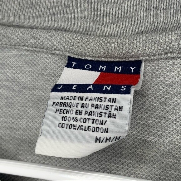 Vintage Tommy Hilfiger gray short sleeve crewneck t shirt men’s size medium - Picture 4 of 4